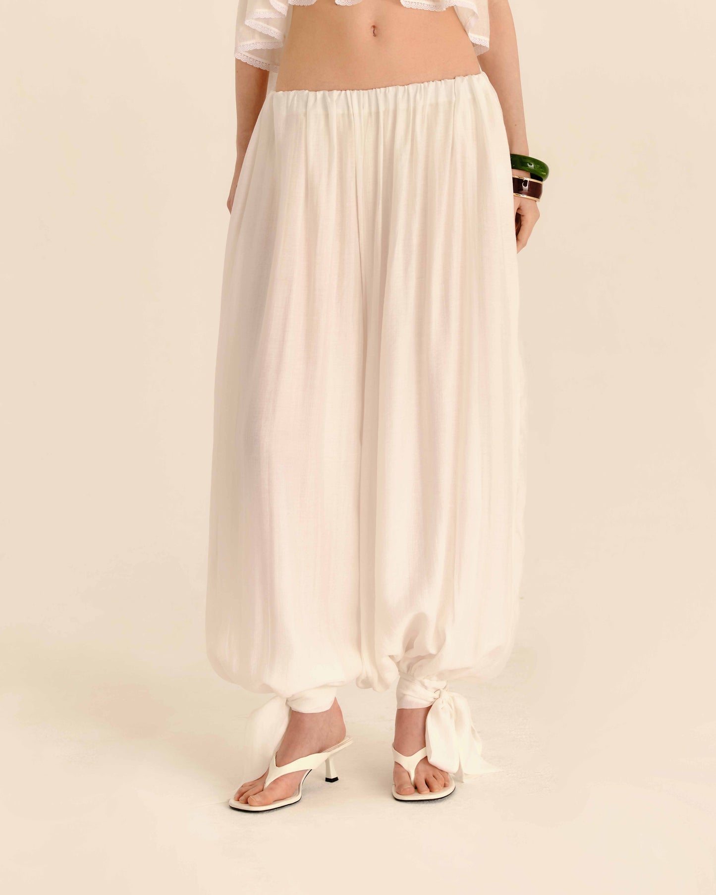 Balloon Trousers Ivory Cream - half-length front view