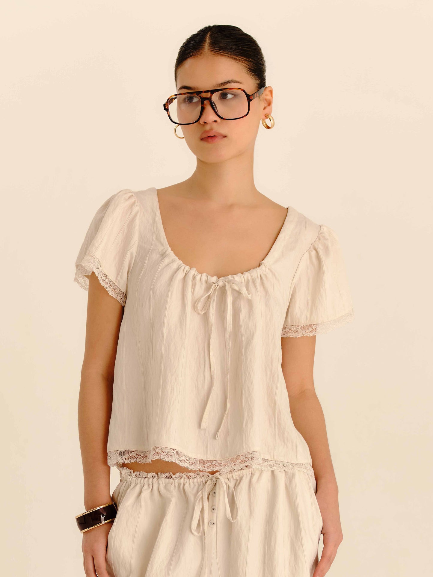 Nunu Blouse Pearl - half-length styled view