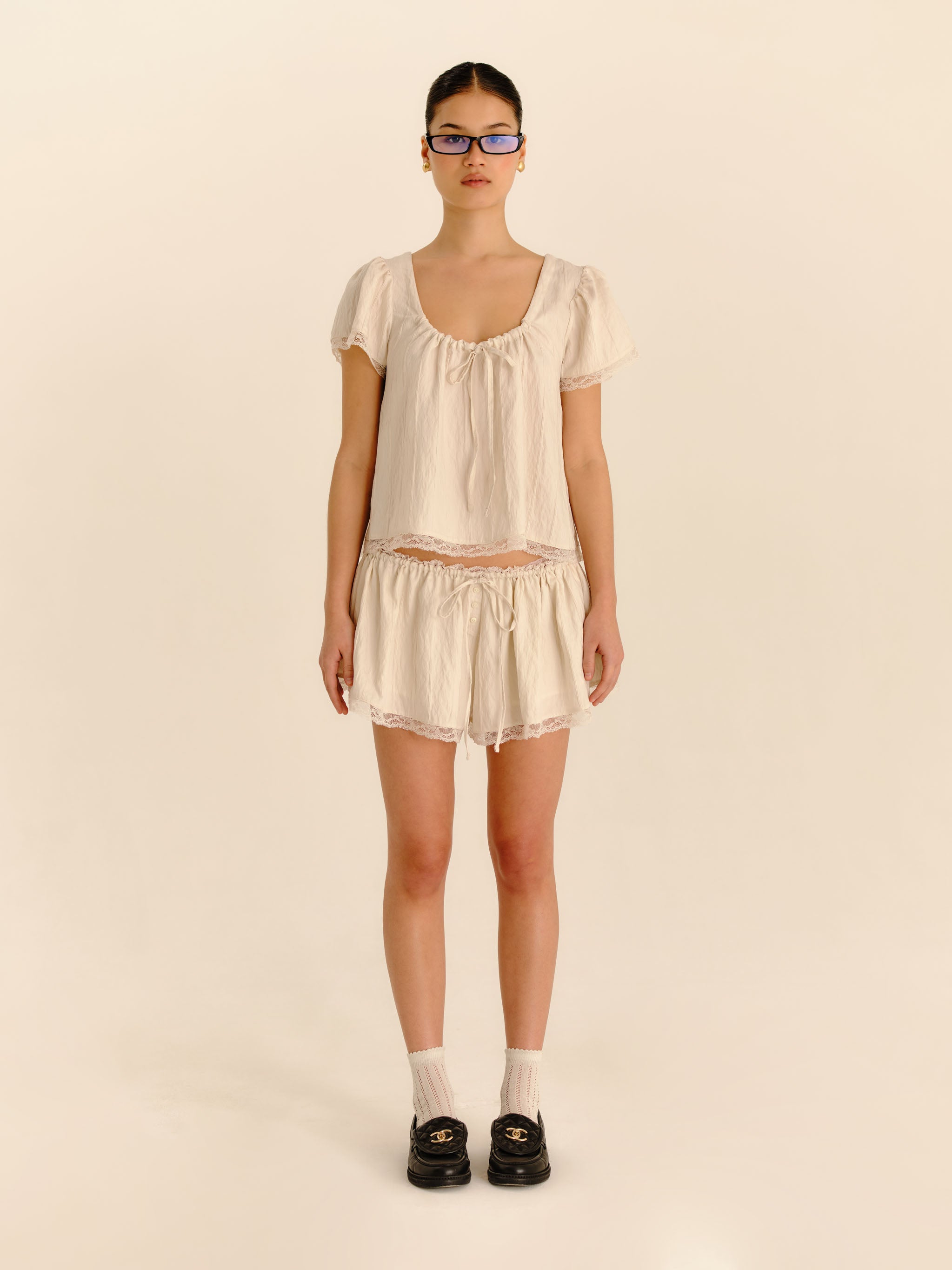 Nunu Shorts Pearl - daywear styling