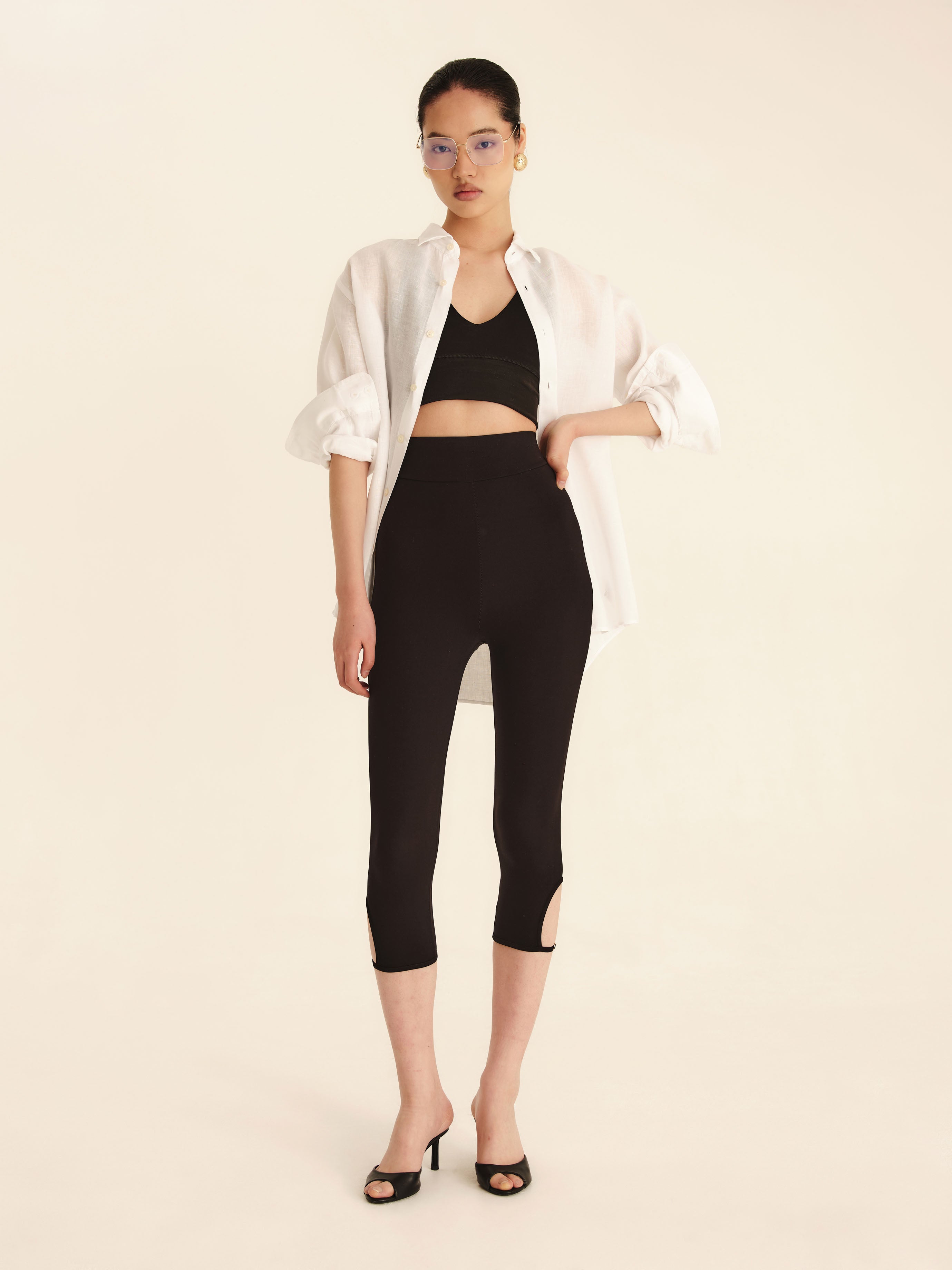 【新品未使用】PHERE Leonis Rib Leggins_Black Rosa Capri Leggings - Jet Black – LENY